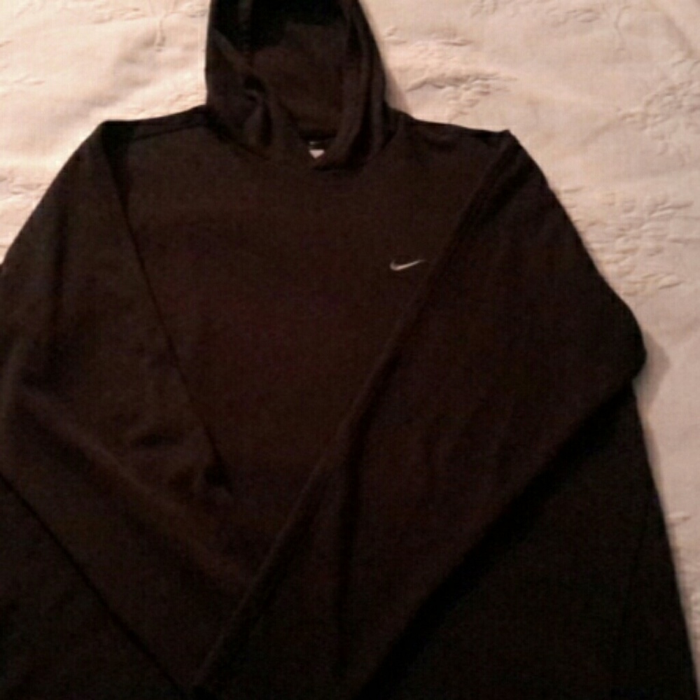 Nike top